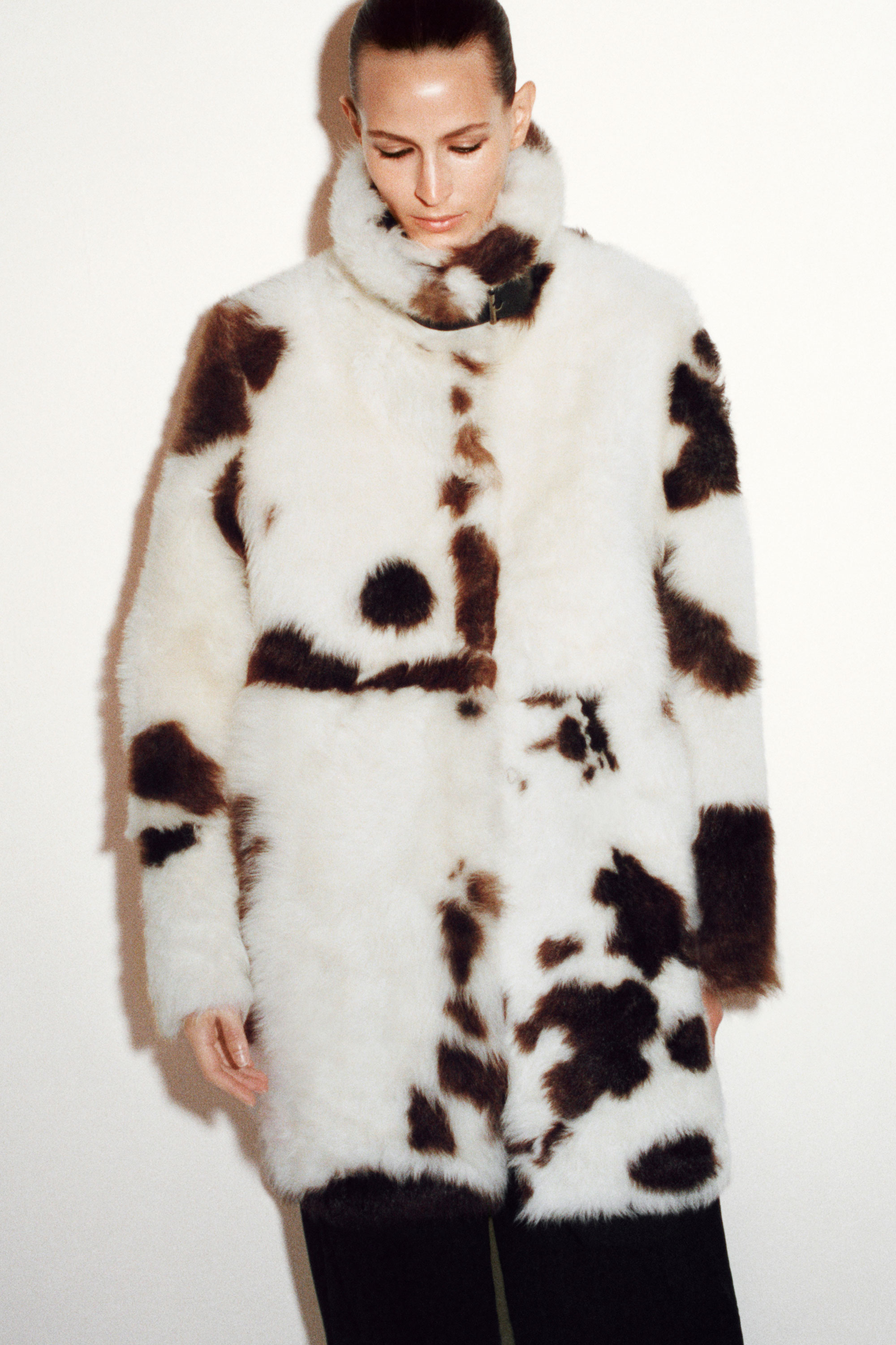 COS ATELIER限定系列高领连皮羊毛大衣- COS官网